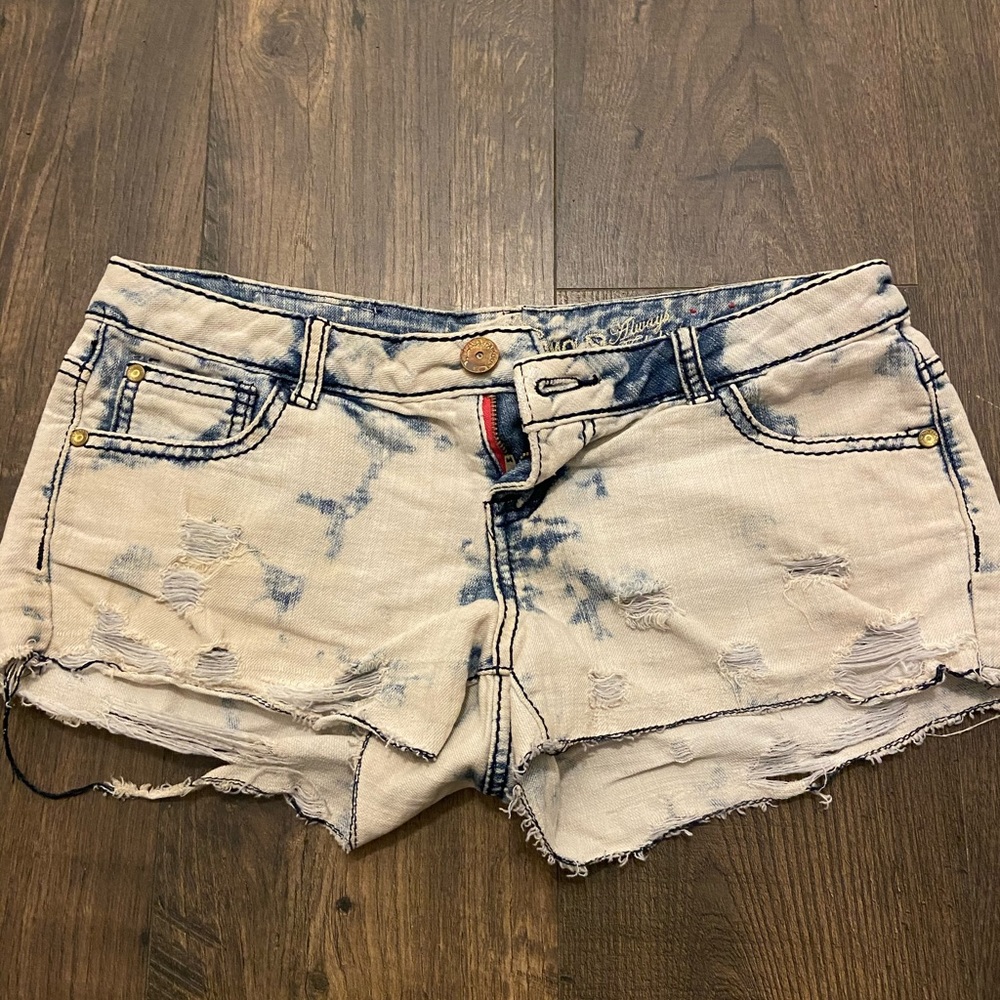 🔴 Almost Famous Jean shorts